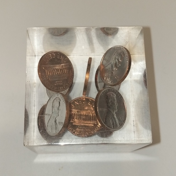 Vintage 1973 Penny Paperweight Collectable trinket - Picture 4 of 5